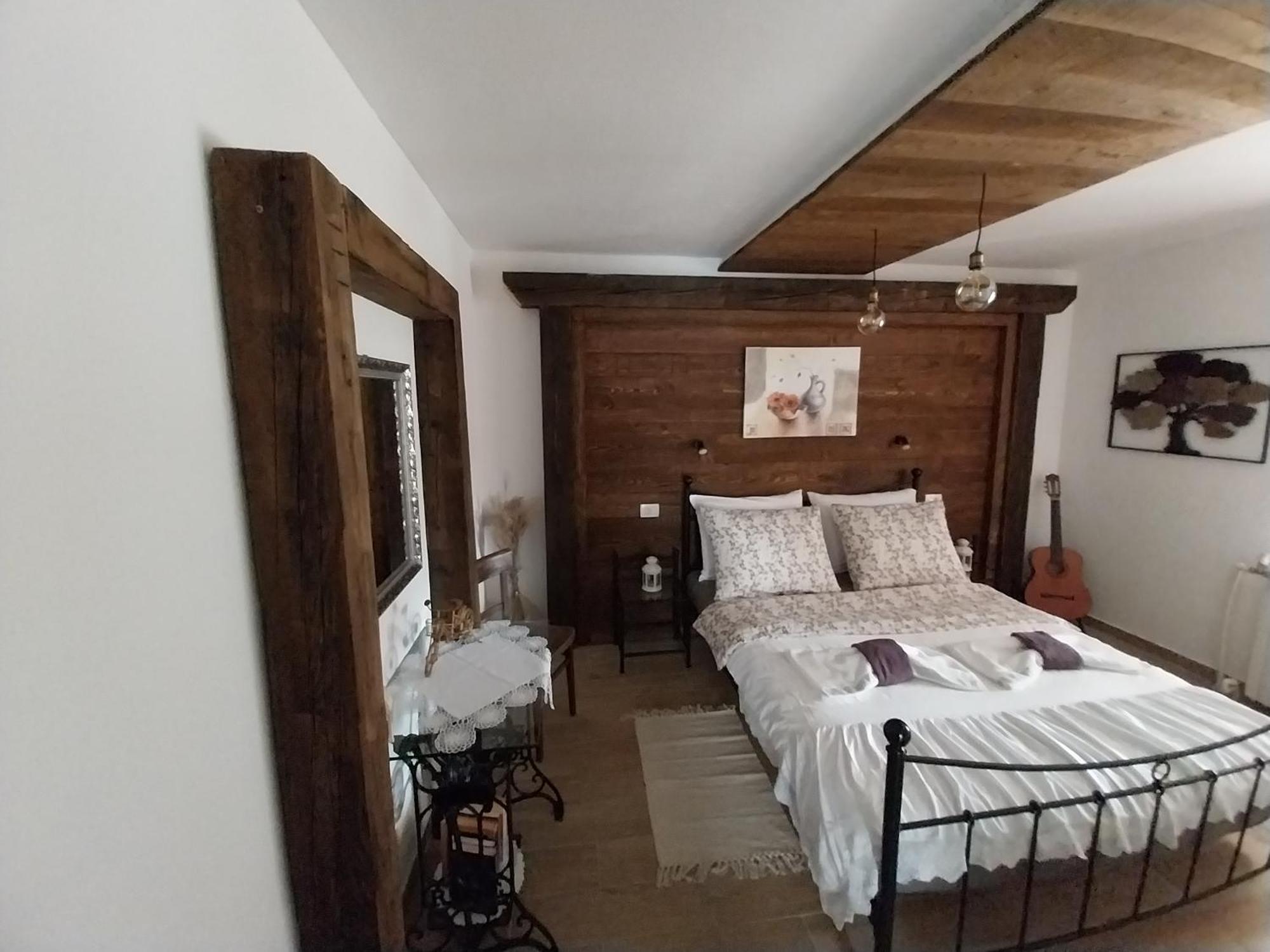 Apartment Ada Bed & Breakfast Gračac Extérieur photo
