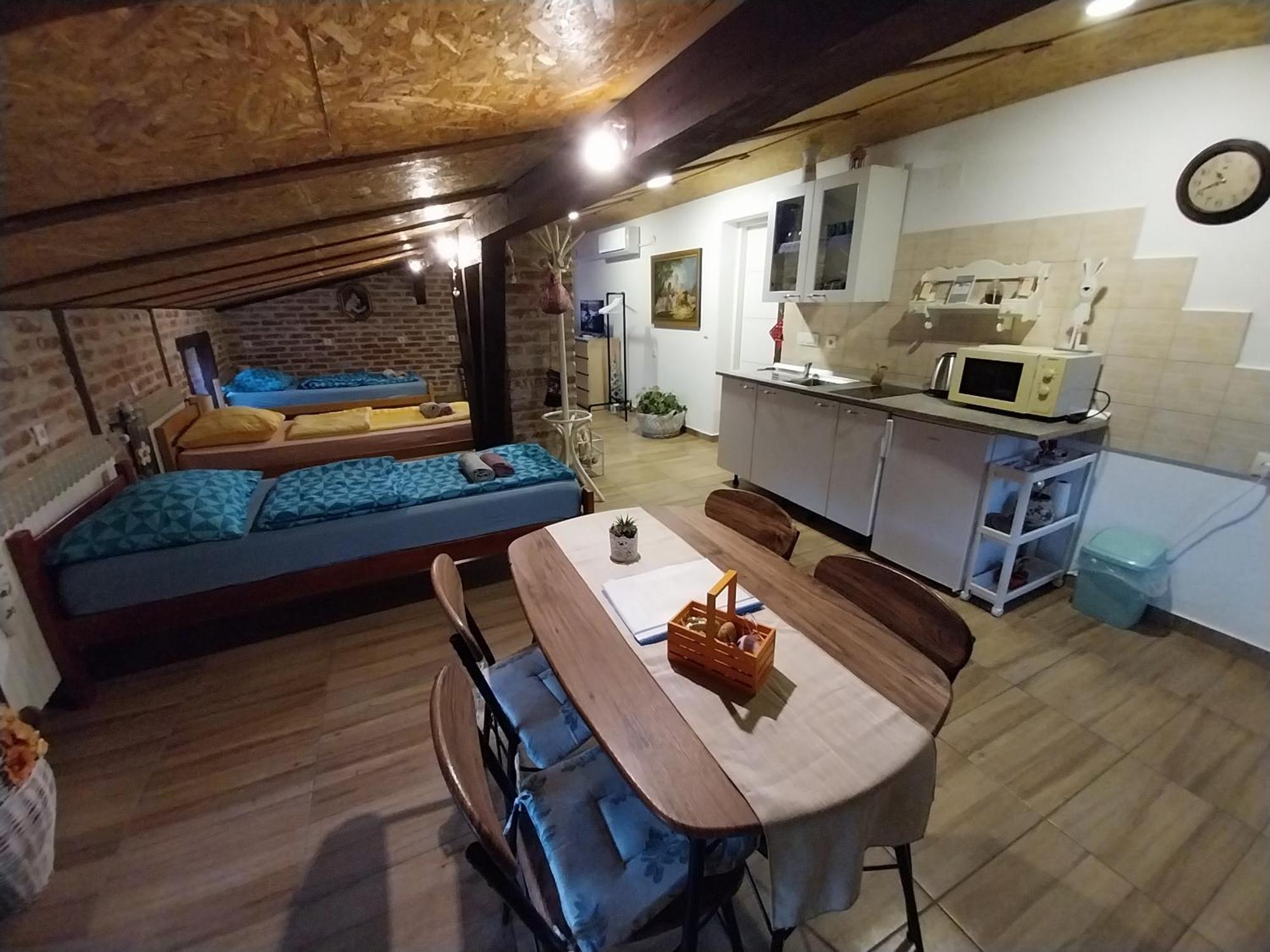 Apartment Ada Bed & Breakfast Gračac Extérieur photo