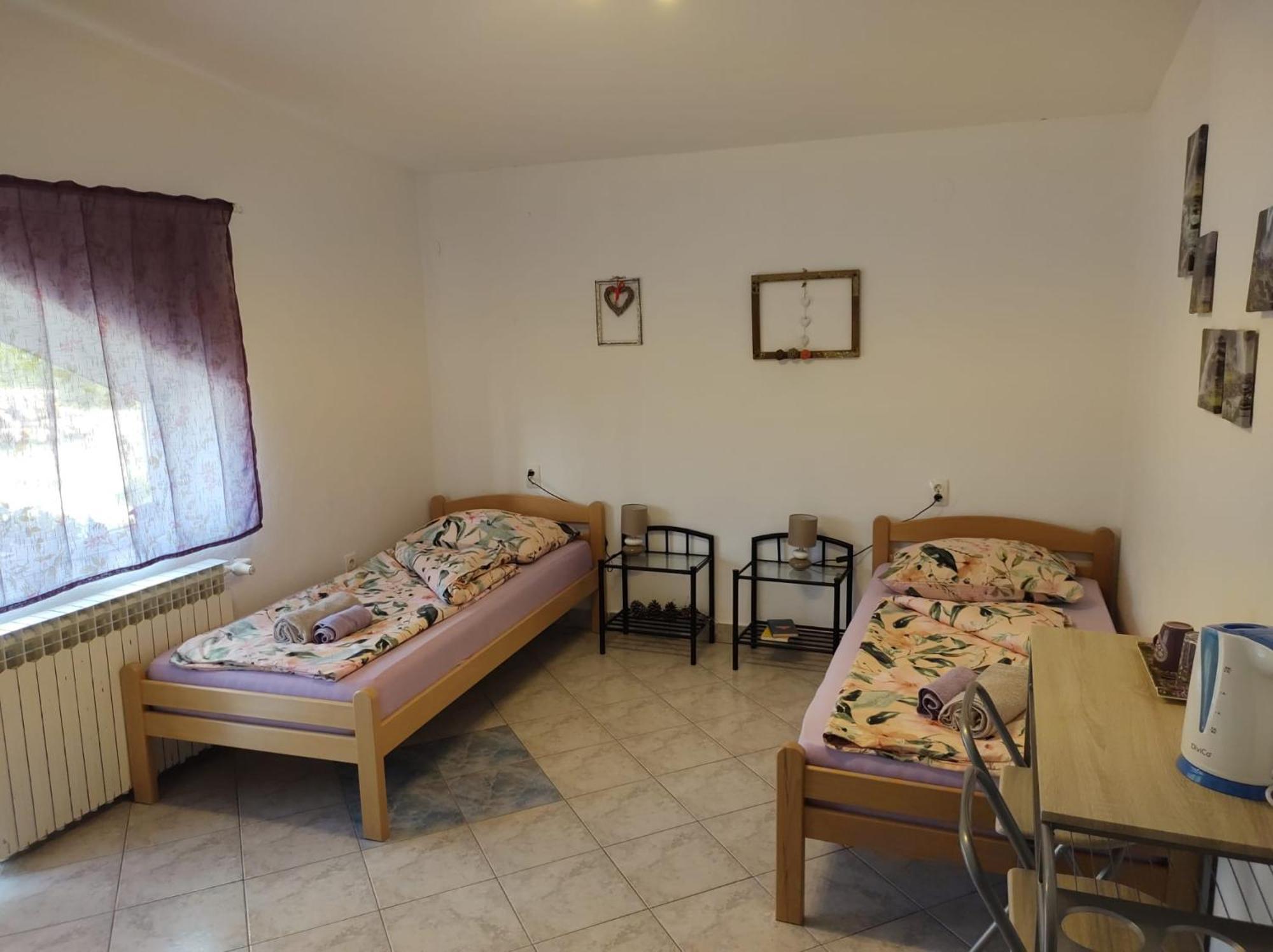 Apartment Ada Bed & Breakfast Gračac Chambre photo