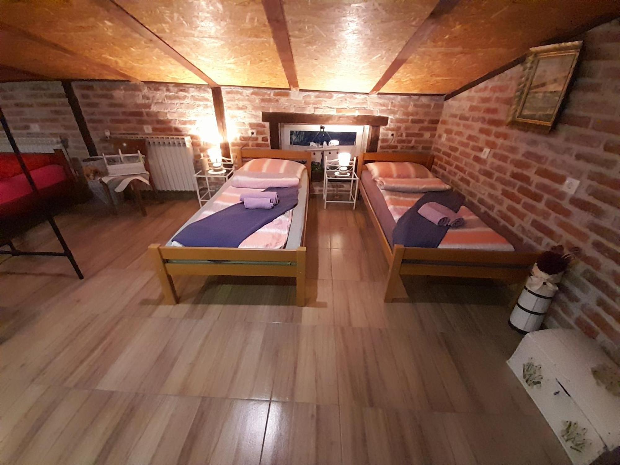 Apartment Ada Bed & Breakfast Gračac Chambre photo