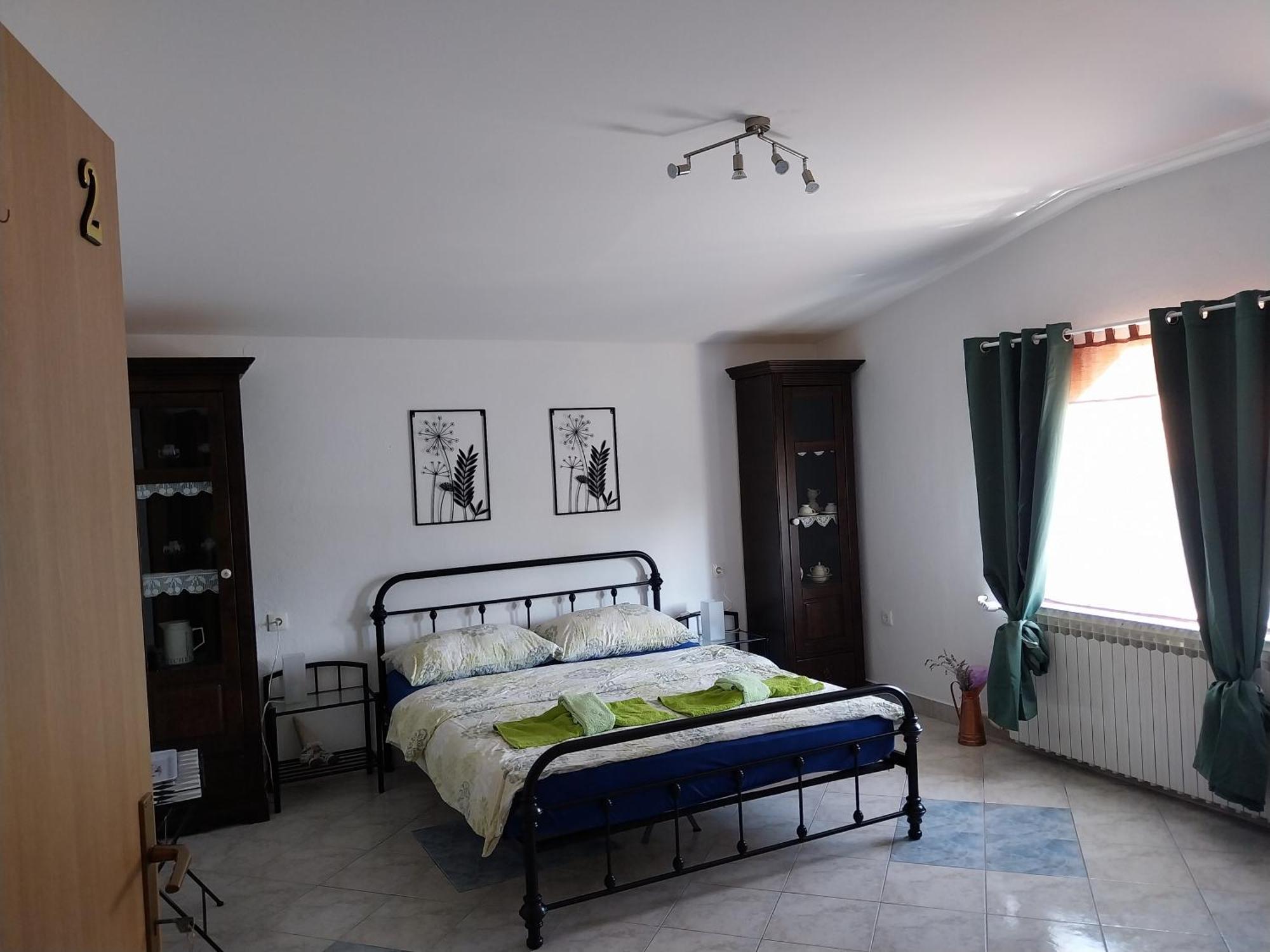 Apartment Ada Bed & Breakfast Gračac Chambre photo