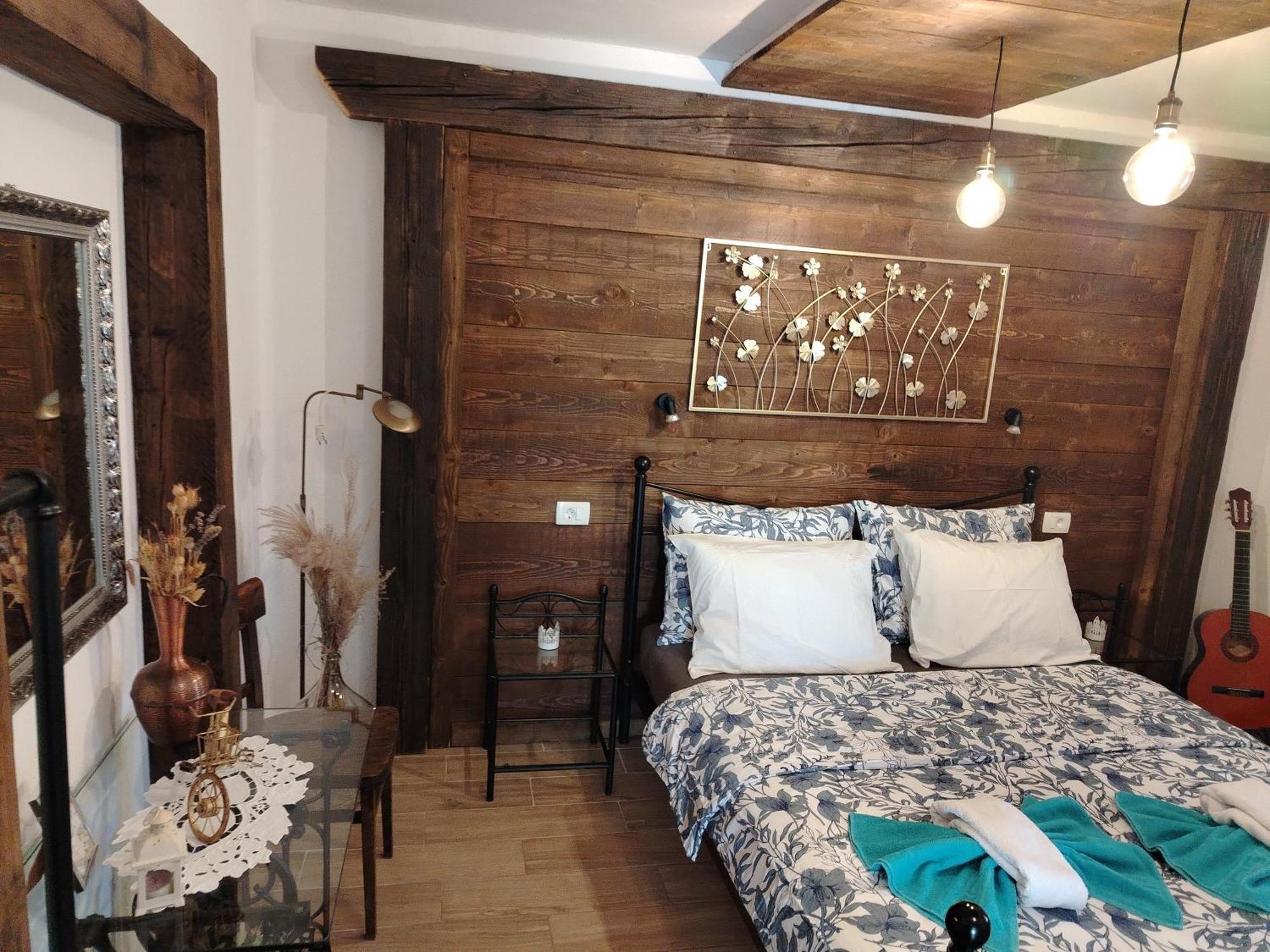 Apartment Ada Bed & Breakfast Gračac Extérieur photo